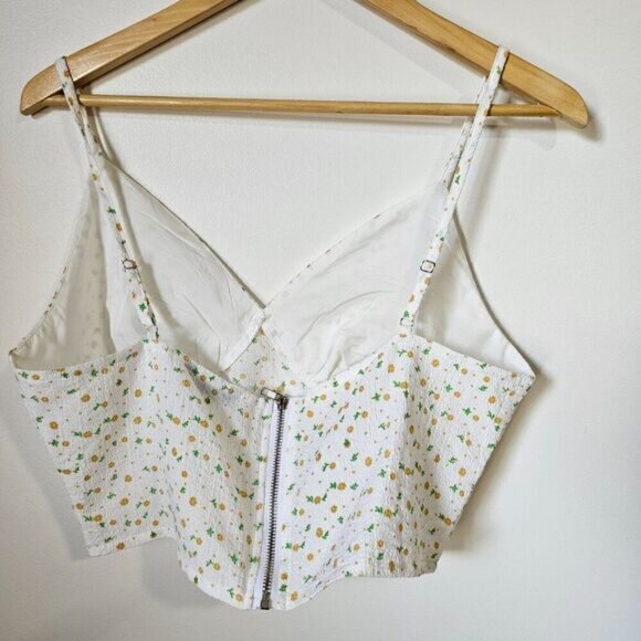 EUC LIKE NEW SHEIN DITSY FLORAL CROPPED BRALETTE TANK TOP SIZE LARGE - Picture 5 of 10